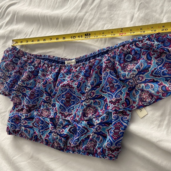 NWT Speechless off shoulder crop top - Picture 8 of 8